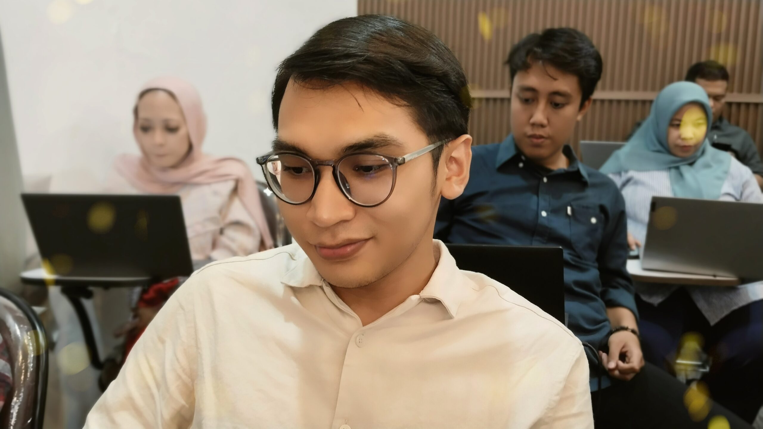 filter: 1311; fileterIntensity: 1.0; filterMask: 0; brp_mask:0;
brp_del_th:null;
brp_del_sen:null;
delta:null;
module: portrait;hw-remosaic: false;touch: (-1.0, -1.0);sceneMode: 8;cct_value: 0;AI_Scene: (-1, -1);aec_lux: 0.0;aec_lux_index: 0;albedo:  ;confidence:  ;motionLevel: -1;weatherinfo: null;temperature: 43;