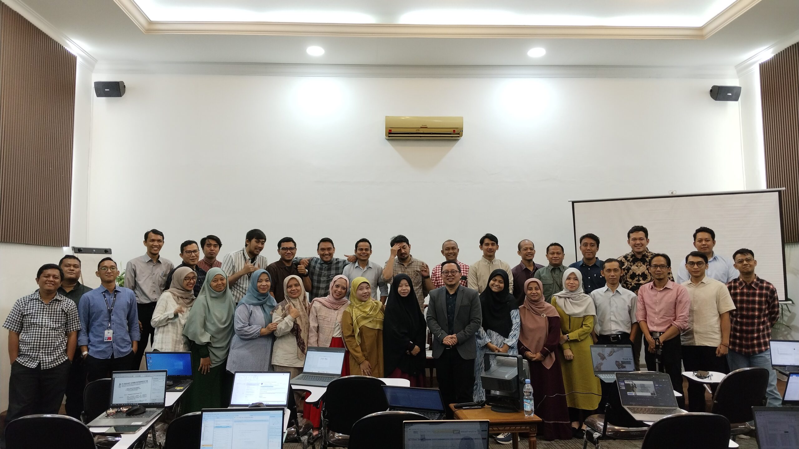 filter: 0; fileterIntensity: 0.0; filterMask: 0; brp_mask:0;
brp_del_th:null;
brp_del_sen:null;
delta:null;
module: photo;hw-remosaic: false;touch: (-1.0, -1.0);sceneMode: 8;cct_value: 0;AI_Scene: (-1, -1);aec_lux: 0.0;aec_lux_index: 0;albedo:  ;confidence:  ;motionLevel: -1;weatherinfo: null;temperature: 41;