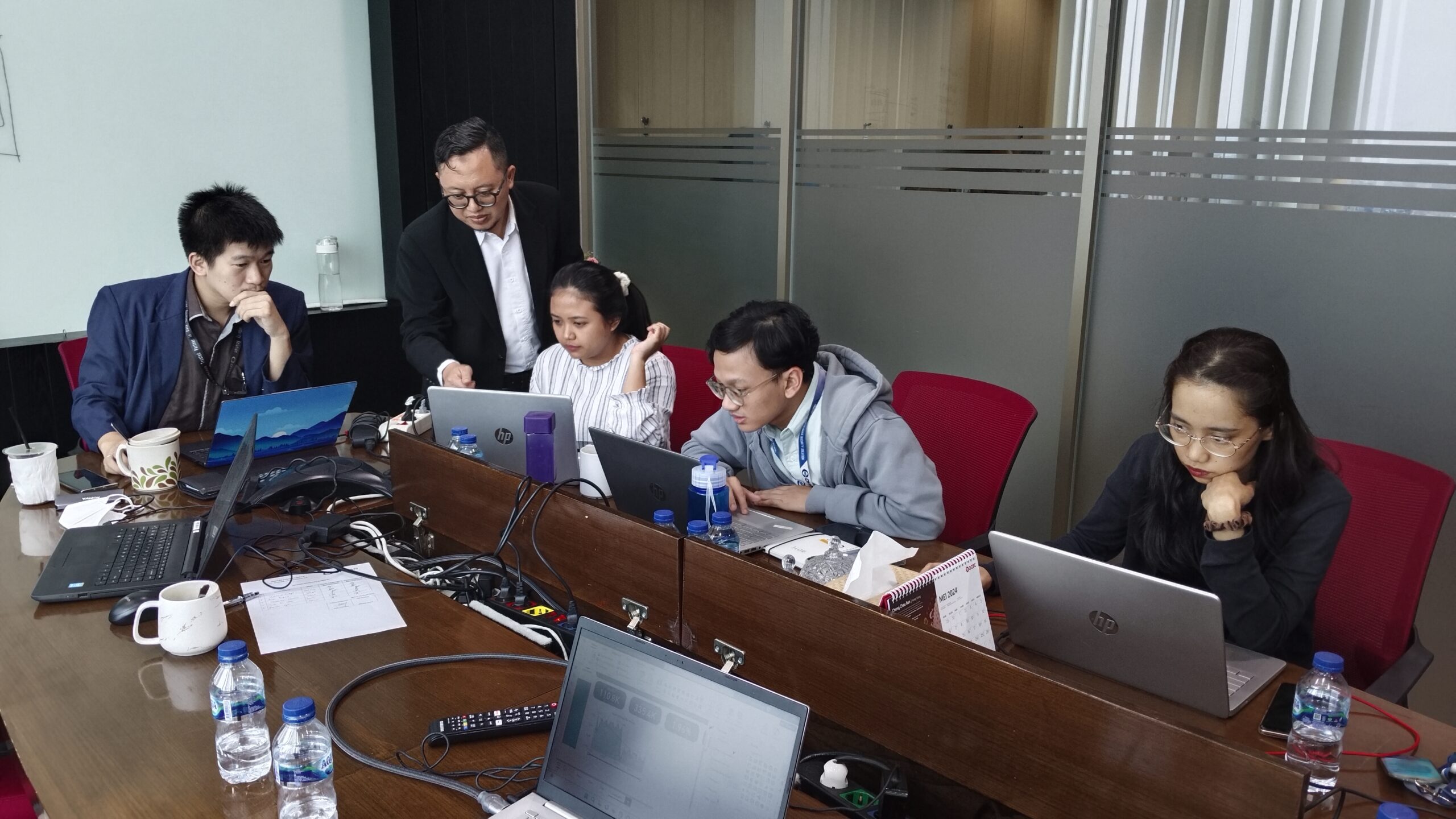 6 filter: 0; fileterIntensity: 0.0; filterMask: 0; brp_mask:0;
brp_del_th:null;
brp_del_sen:null;
delta:null;
module: photo;hw-remosaic: false;touch: (0.38990703, 0.49630228);sceneMode: 2;cct_value: 0;AI_Scene: (-1, -1);aec_lux: 0.0;aec_lux_index: 0;albedo: ;confidence: ;motionLevel: -1;weatherinfo: null;temperature: 44;