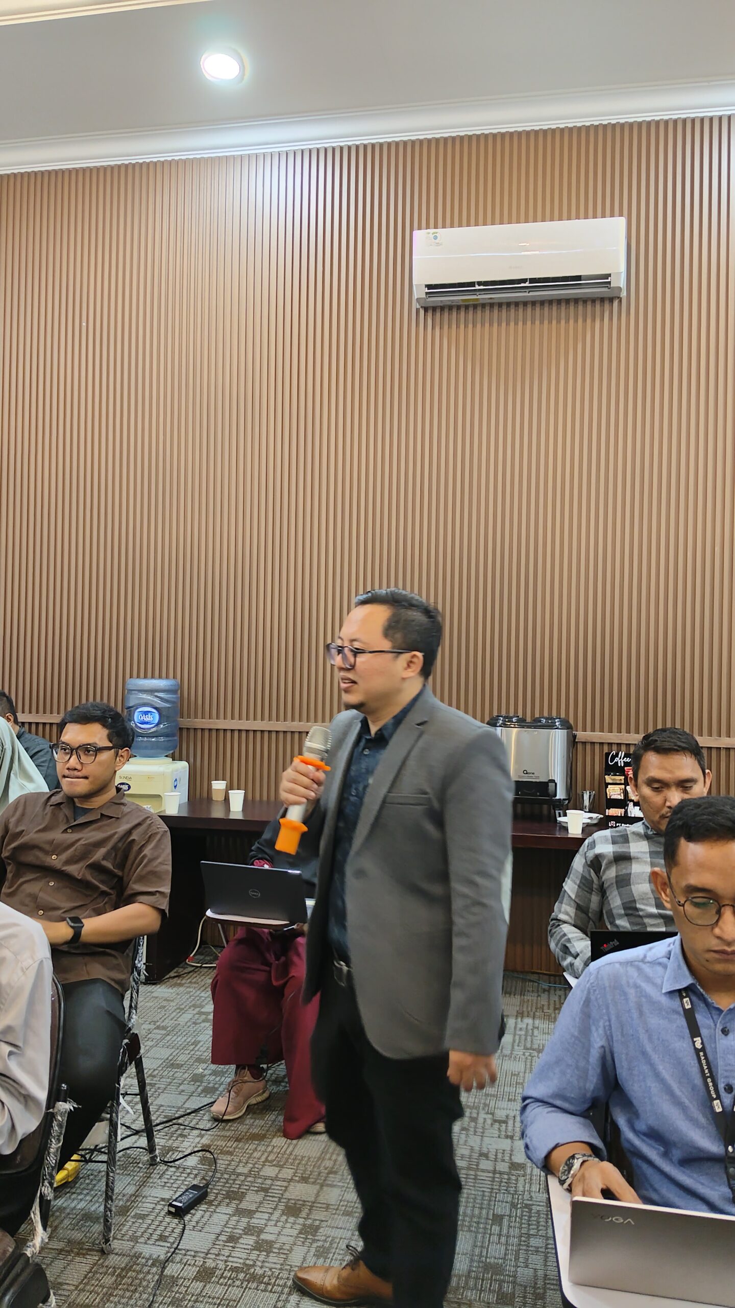 filter: 0; fileterIntensity: 0.0; filterMask: 0; brp_mask:0;
brp_del_th:null;
brp_del_sen:null;
delta:null;
module: photo;hw-remosaic: false;touch: (0.46342593, 0.46479186);sceneMode: 3145728;cct_value: 0;AI_Scene: (-1, -1);aec_lux: 0.0;aec_lux_index: 0;albedo:  ;confidence:  ;motionLevel: -1;weatherinfo: null;temperature: 44;