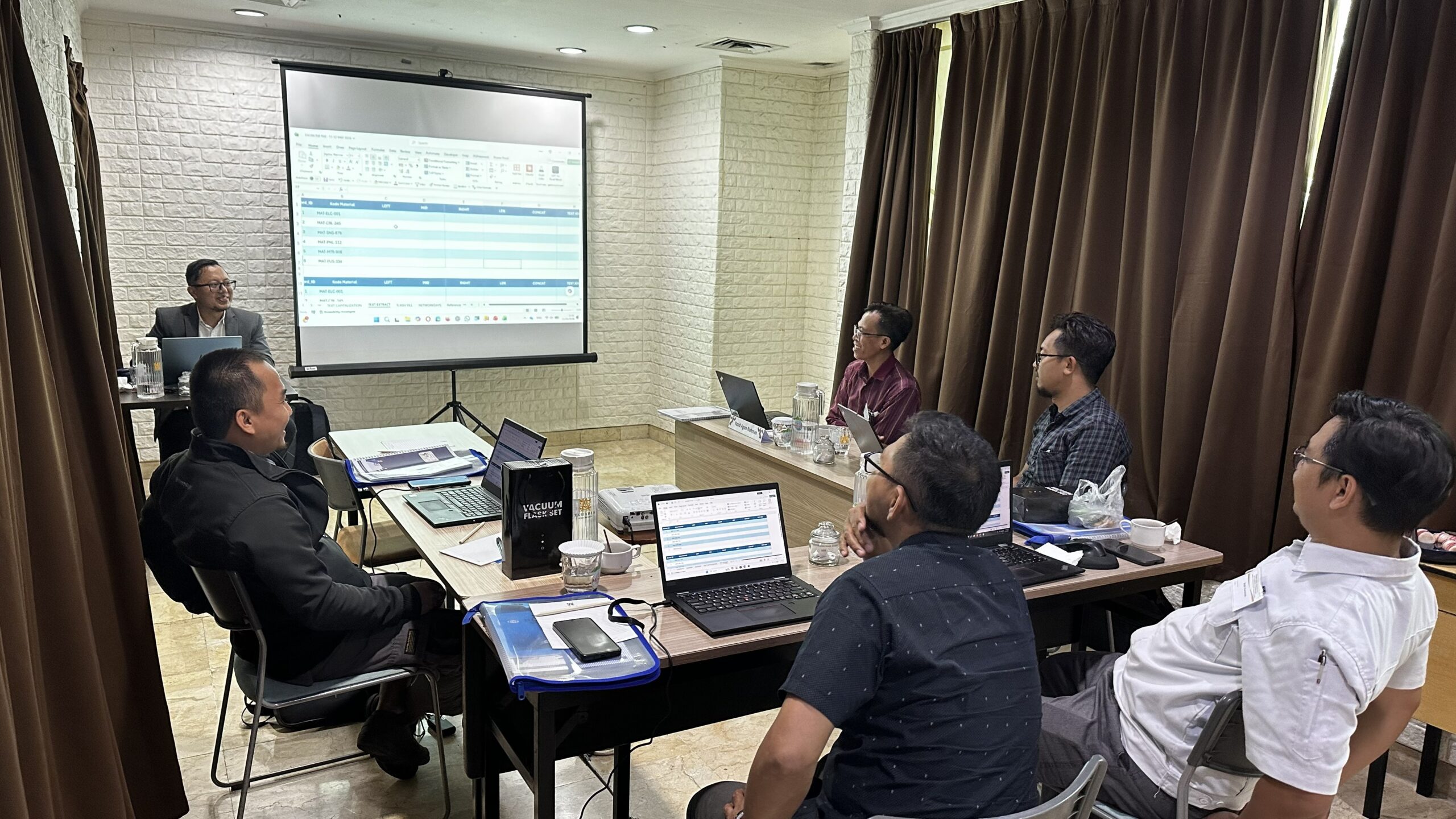 Microsoft Excel Training for Professional PT PANASONIC Industrial Components Indonesia PICID di Tamarin Hotel Jakarta Mei 2026