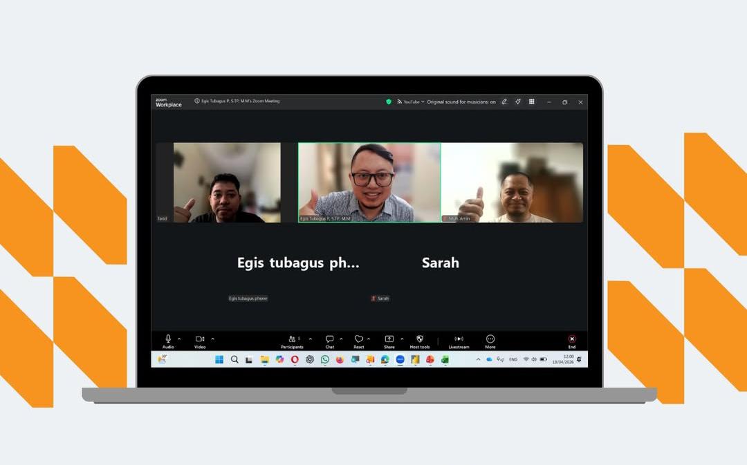 Peserta mengikuti Pelatihan Microsoft Power BI for Professional secara online melalui Zoom Meeting pada 19 April 2026.
